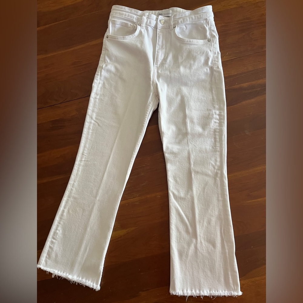ZARA White Denim Crop Pant w/Raw Edge, Sz 8